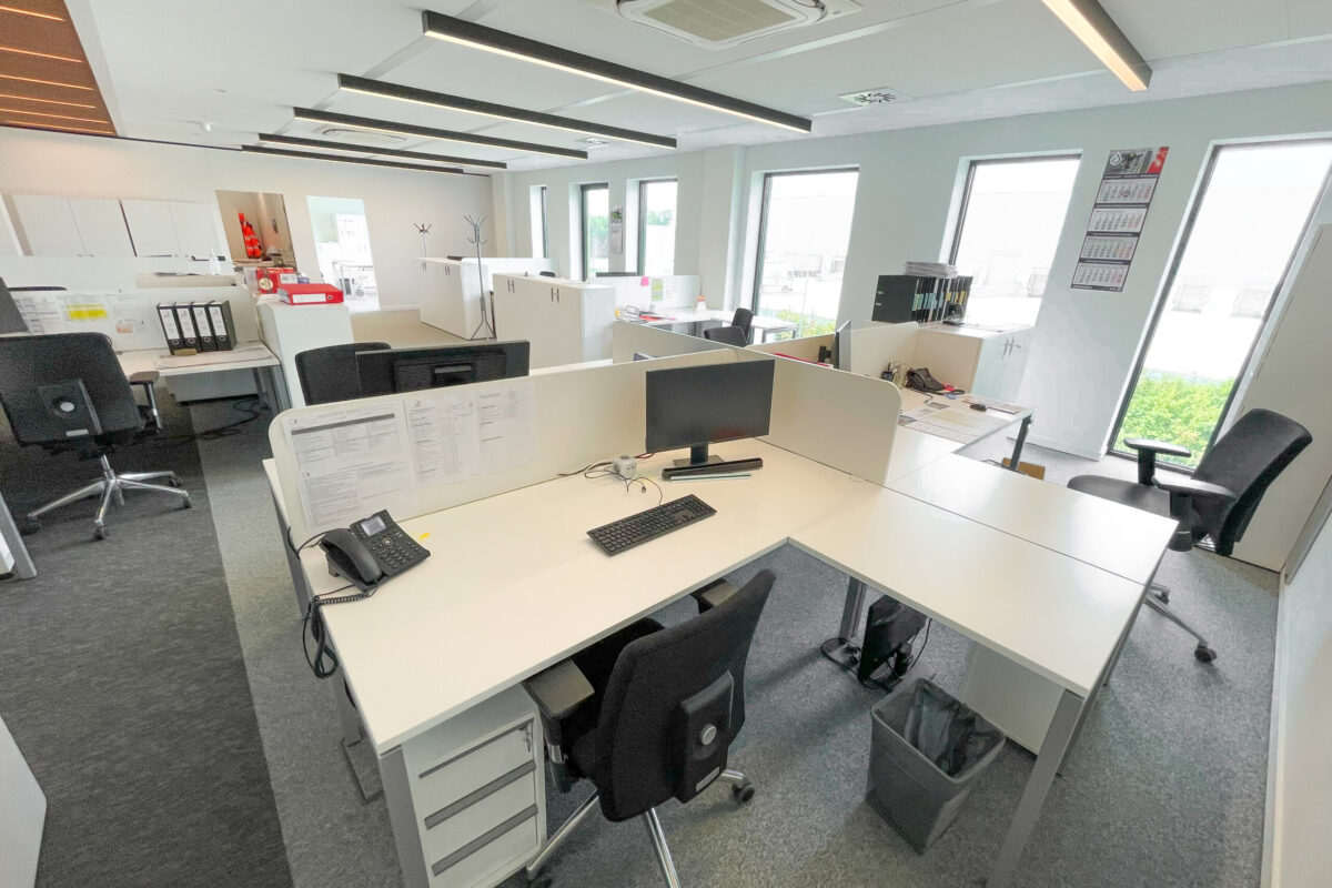 Bureau-09